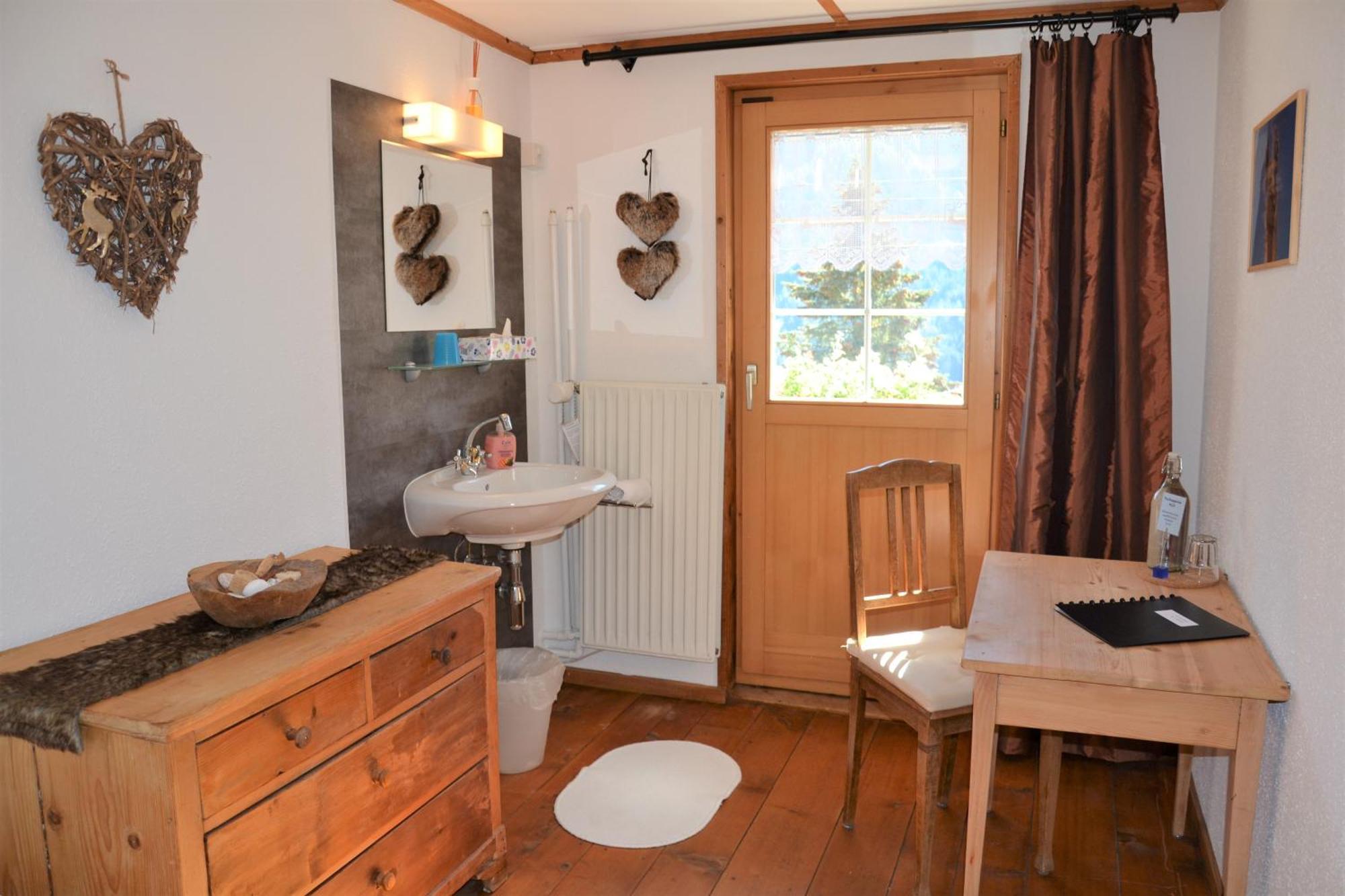 Gasthaus Alpina Tschappina Zimmer foto